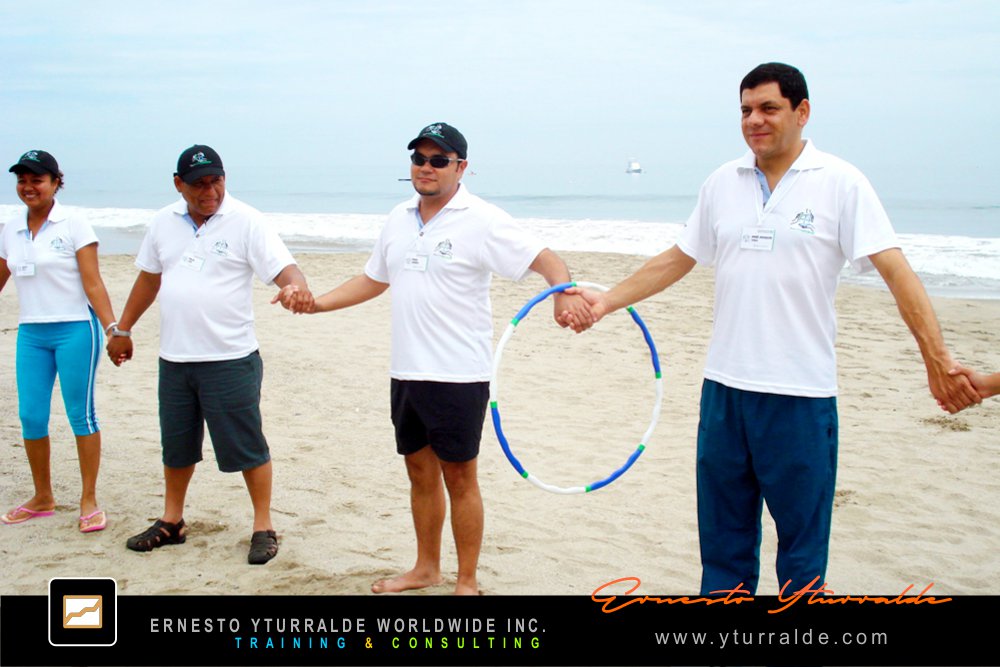 Taller de trabajo en equipo Nicaragua, metodologías vivenciales que transforman equipos en comunidades colaborativas.