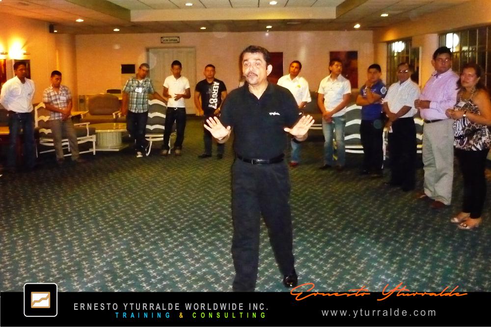 Taller de trabajo en equipo Nicaragua, cuerdas bajas para mejorar coordinación y resultados.